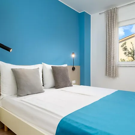 Elizabeta * Πούλα