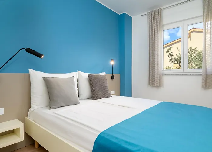 Elizabeta * プーラ