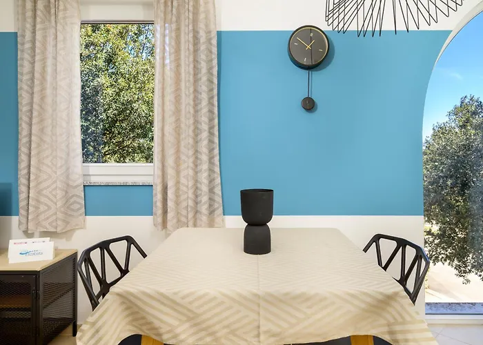 Elizabeta アパート プーラ